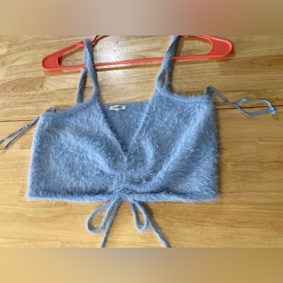 4/$25 Garage blue fuzzy cropped top in size Medium. Super cute 🥰 great condition - Picture 4 of 5